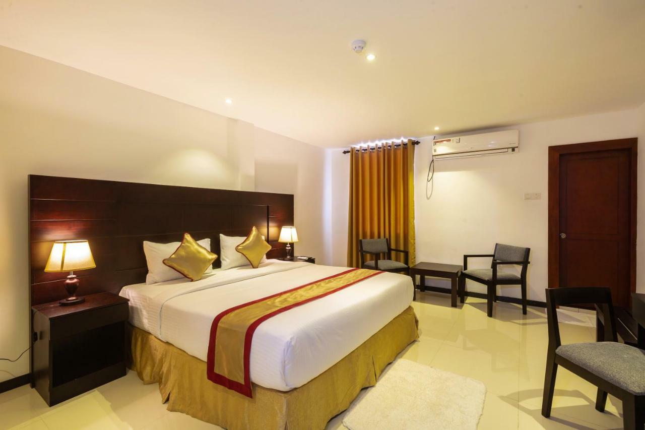 Hotel Saveira Colombo Exterior foto